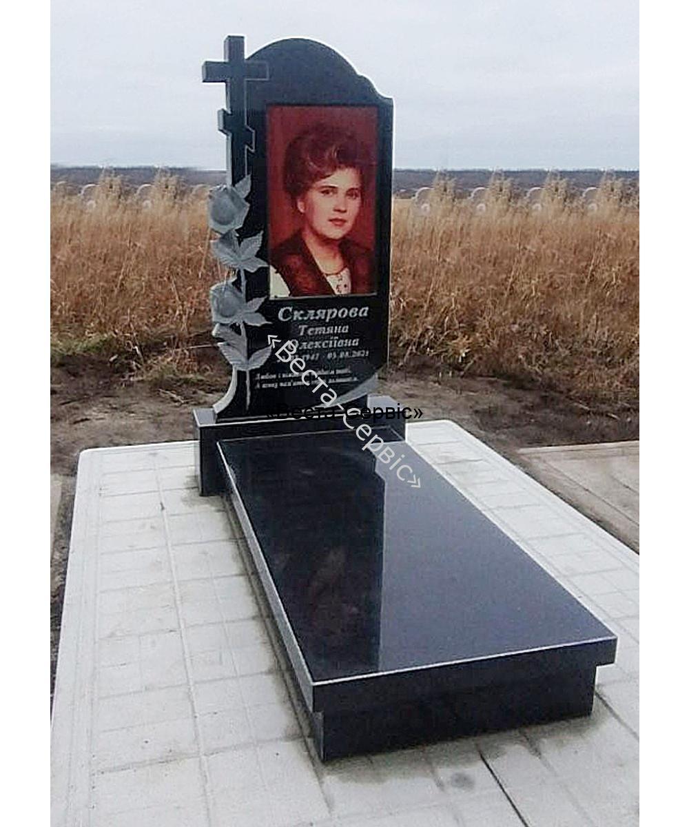 Гранітний пам’ятник №67
